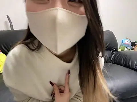 Snapshot of yazawa_oO chatting on March 8, 2025, 4:39 pm yazawa oO online show from March 8, 2025, 4:39 pm