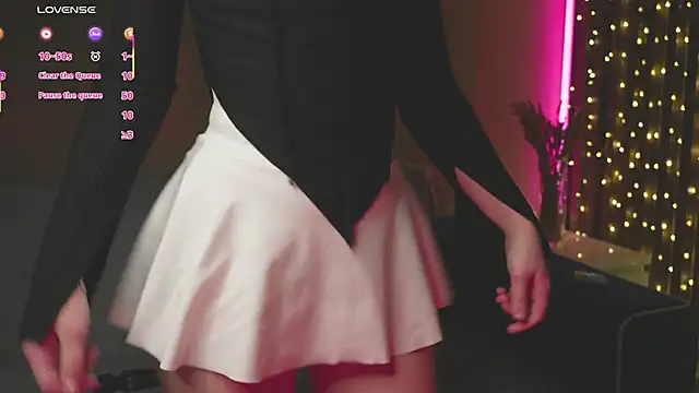 milasmiu online show from March 17, 2025, 11:11 pm