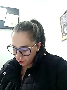 Snapshot of CHARLOTTE_1711 chatting on February 9, 2025, 1:22 am CHARLOTTE 1711 online show from February 9, 2025, 1:22 am
