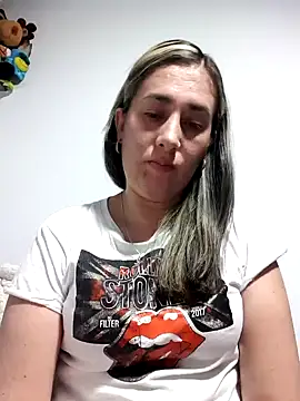 Snapshot of CHARLOTTE_1711 chatting on February 5, 2026, 4:28 am CHARLOTTE 1711 online show from February 5, 2026, 4:28 am