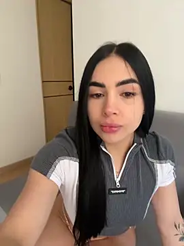 tamy xoo online show from November 30, 2025, 4:44 pm