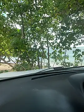 Lilymoonshow online show from February 6, 2025, 4:25 pm