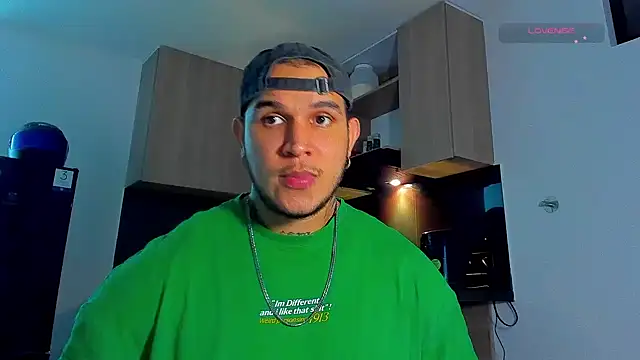 austinoficial online show from March 21, 2026, 2:27 am