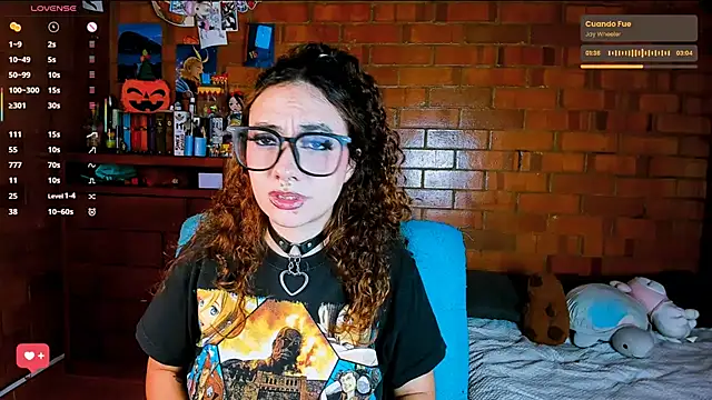 Snapshot of Annycolin_ chatting on November 12, 2025, 4:13 am Annycolin online show from November 12, 2025, 4:13 am