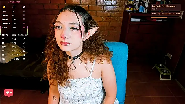 Snapshot of Annycolin_ chatting on November 27, 2025, 4:03 am Annycolin online show from November 27, 2025, 4:03 am