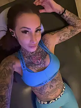 Snapshot of Black_sweet_Rose chatting on January 26, 2025, 2:41 pm Black sweet Rose online show from January 26, 2025, 2:41 pm