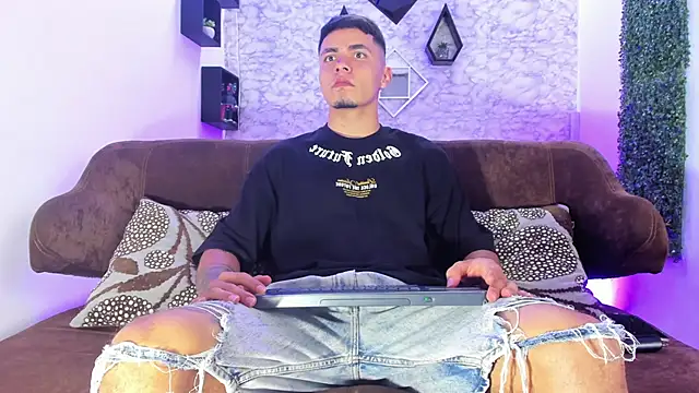 Thomass conor online show from October 29, 2025, 7:15 pm