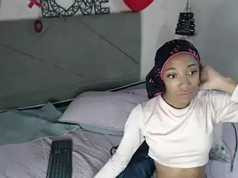 Snapshot of esmeralda-bk chatting on February 27, 2025, 1:48 am esmeralda-bk online show from February 27, 2025, 1:48 am