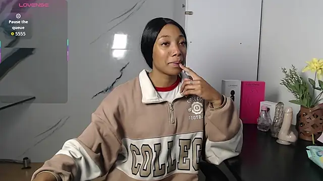 Snapshot of esmeralda-bk chatting on October 1, 2025, 10:38 pm esmeralda-bk online show from October 1, 2025, 10:38 pm