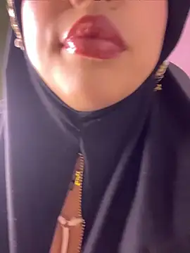 Snapshot of zahra_Jalid chatting on May 3, 2026, 9:21 pm zahra Jalid online show from May 3, 2026, 9:21 pm