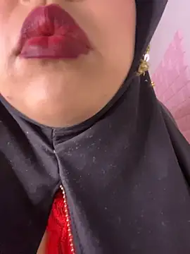 Snapshot of zahra_Jalid chatting on May 7, 2026, 11:32 pm zahra Jalid online show from May 7, 2026, 11:32 pm