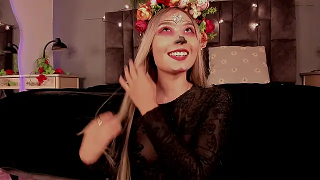 Snapshot of SabrinaSpell_ chatting on November 1, 2025, 11:56 am SabrinaSpell online show from November 1, 2025, 11:56 am