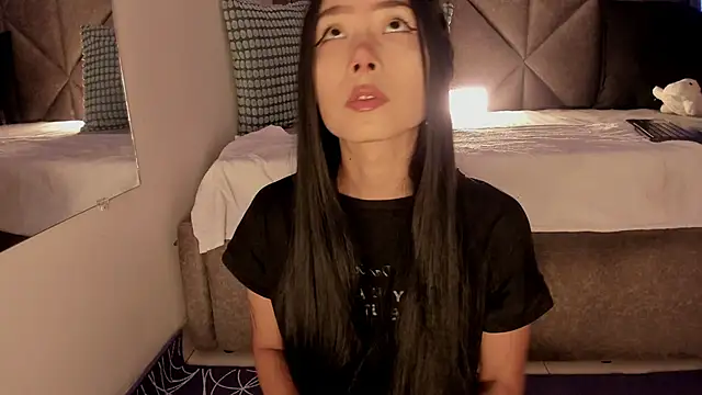 Snapshot of SabrinaSpell_ chatting on November 14, 2025, 11:53 am SabrinaSpell online show from November 14, 2025, 11:53 am