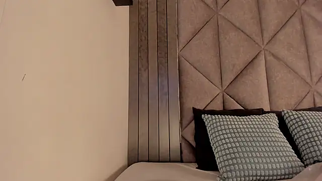 Snapshot of SabrinaSpell_ chatting on February 16, 2026, 7:54 pm SabrinaSpell online show from February 16, 2026, 7:54 pm