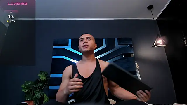 Snapshot of bruno_cavalli chatting on March 14, 2025, 5:24 pm bruno cavalli online show from March 14, 2025, 5:24 pm