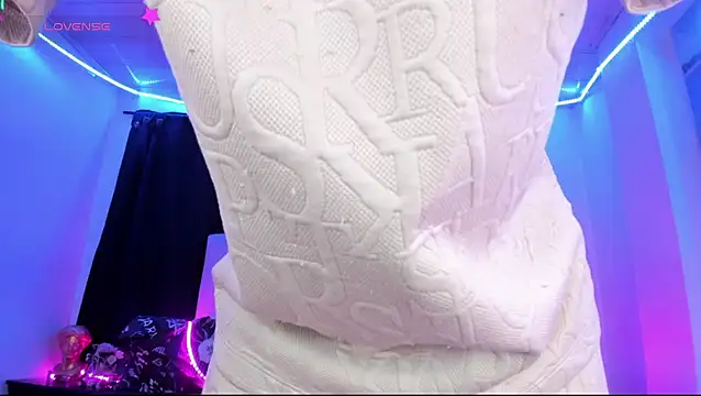 Ethan Boyy online show from July 3, 2026, 8:04 pm