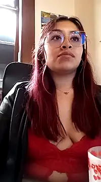 Snapshot of AnonymousGirl chatting on January 21, 2025, 1:32 pm AnonymousGirl online show from January 21, 2025, 1:32 pm
