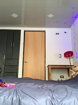 Miss  Melody online show from February 5, 2025, 1:11 pm