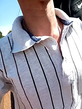 Frdrereeee online show from November 7, 2025, 6:41 pm