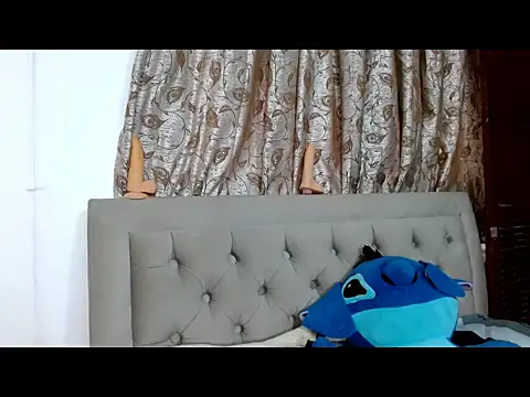 Snapshot of sweethoneytsx chatting on February 7, 2026, 10:35 pm sweethoneytsx online show from February 7, 2026, 10:35 pm