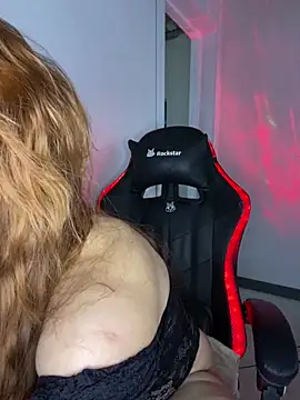 Snapshot of Kelley_Allie chatting on January 23, 2025, 9:39 am Kelley Allie online show from January 23, 2025, 9:39 am