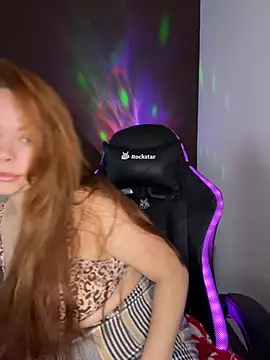 Snapshot of Kelley_Allie chatting on January 28, 2025, 7:43 am Kelley Allie online show from January 28, 2025, 7:43 am