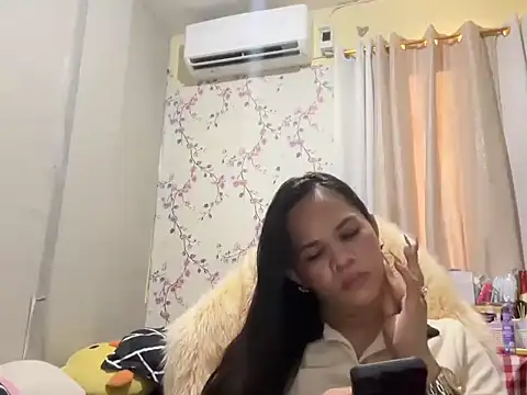 Snapshot of SophiaCourthaway chatting on January 8, 2026, 11:40 pm SophiaCourthaway online show from January 8, 2026, 11:40 pm