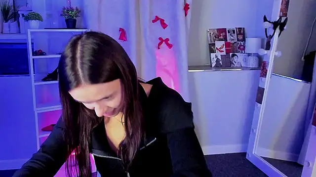 Sahara Shields online show from September 11, 2025, 10:04 am