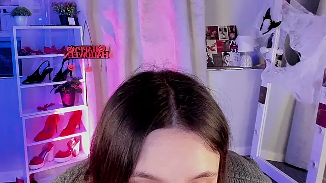 Sahara Shields online show from October 25, 2025, 10:56 am