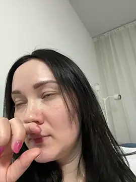 Snapshot of Kiss_My_Body chatting on March 9, 2026, 8:35 pm Kiss My Body online show from March 9, 2026, 8:35 pm