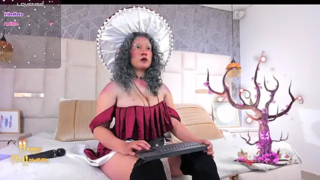 Snapshot of Tamara_palacios chatting on October 31, 2025, 7:59 pm Tamara palacios online show from October 31, 2025, 7:59 pm