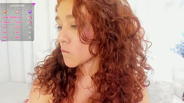 Snapshot of Tamara_palacios chatting on January 10, 2026, 9:44 am Tamara palacios online show from January 10, 2026, 9:44 am