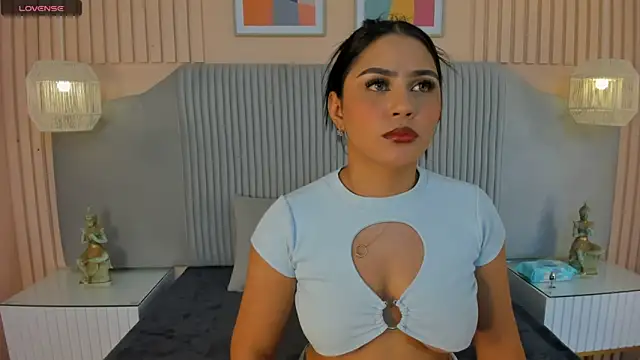 Snapshot of janna_lopez_ chatting on February 5, 2025, 10:08 am janna lopez online show from February 5, 2025, 10:08 am