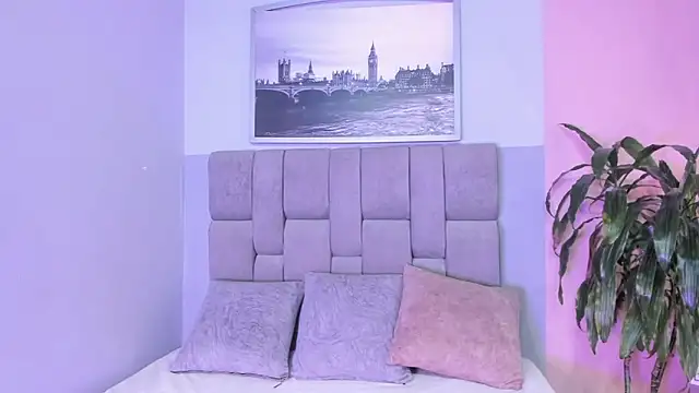 Snapshot of janna_lopez_ chatting on October 21, 2025, 12:06 pm janna lopez online show from October 21, 2025, 12:06 pm