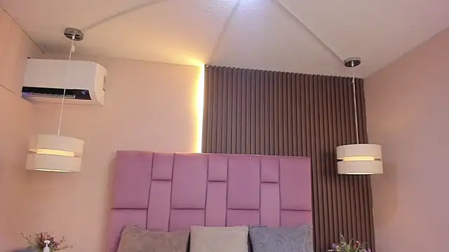 Snapshot of janna_lopez_ chatting on November 23, 2025, 6:24 am janna lopez online show from November 23, 2025, 6:24 am