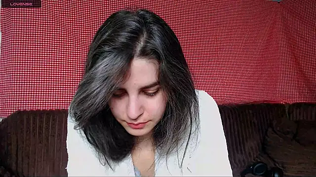  Roselina  online show from March 19, 2026, 6:17 am