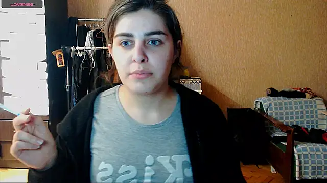  Roselina  online show from April 10, 2026, 5:50 pm