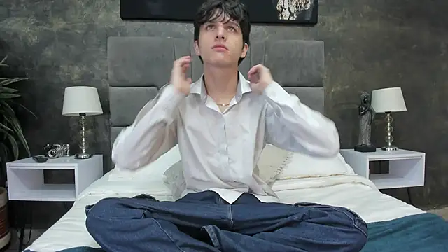 bruce hans online show from October 16, 2025, 11:44 am