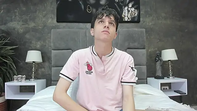 bruce hans online show from November 7, 2025, 2:17 pm