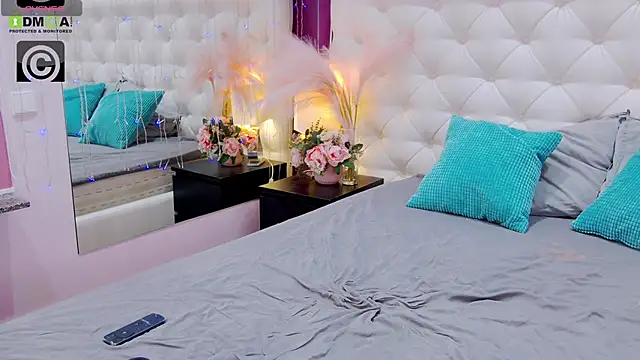 via mayer  online show from January 30, 2025, 11:55 pm