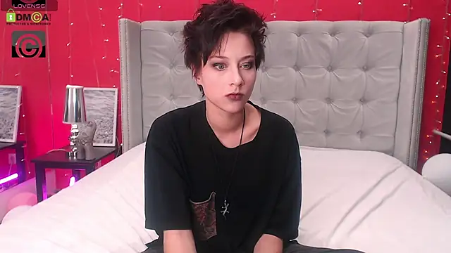 via mayer  online show from September 13, 2025, 10:20 pm