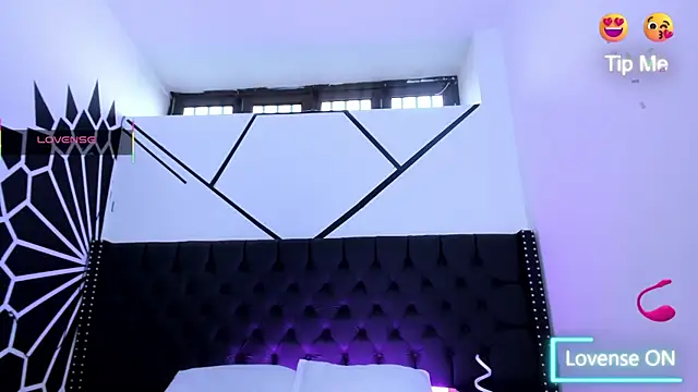 Snapshot of EthaanCox chatting on October 17, 2025, 9:17 pm EthaanCox online show from October 17, 2025, 9:17 pm