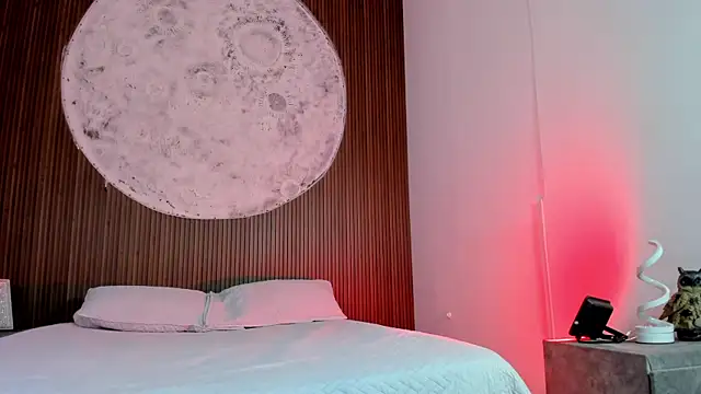 Snapshot of EthaanCox chatting on December 18, 2025, 8:48 pm EthaanCox online show from December 18, 2025, 8:48 pm