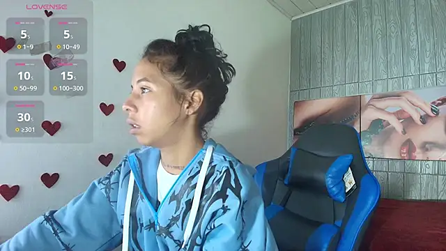 Snapshot of Miss_sparkle00 chatting on February 17, 2026, 7:53 pm Miss sparkle00 online show from February 17, 2026, 7:53 pm