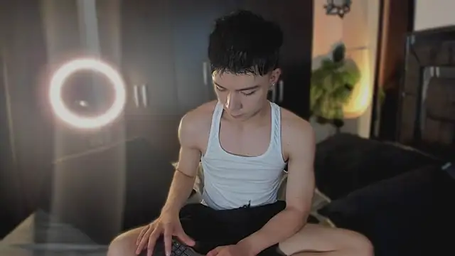 alanblack1 online show from March 30, 2026, 9:38 pm