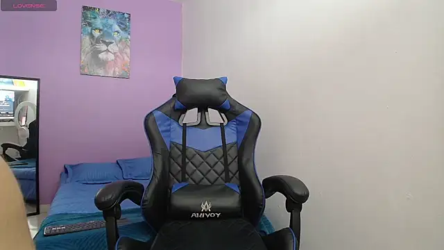 Snapshot of alana_lara chatting on November 29, 2025, 4:59 am alana lara online show from November 29, 2025, 4:59 am