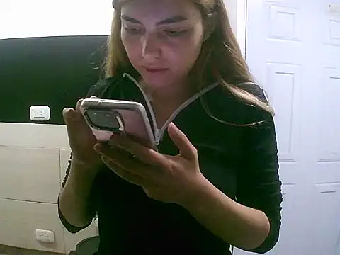 Snapshot of VittoriaTaylor chatting on November 10, 2025, 1:59 am VittoriaTaylor online show from November 10, 2025, 1:59 am