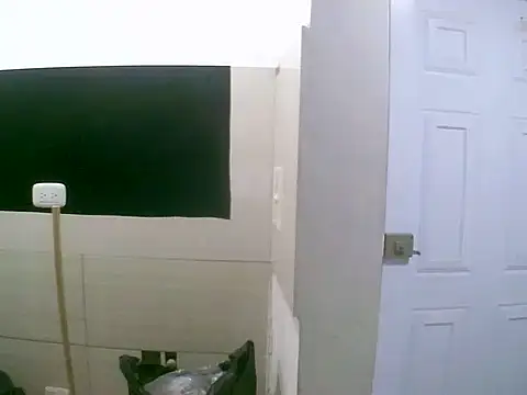 Snapshot of VittoriaTaylor chatting on November 26, 2025, 12:11 am VittoriaTaylor online show from November 26, 2025, 12:11 am