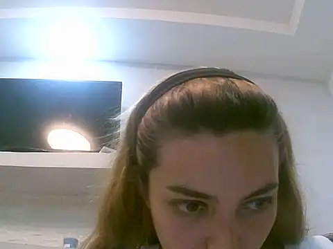 VittoriaTaylor online show from February 13, 2026, 1:34 am