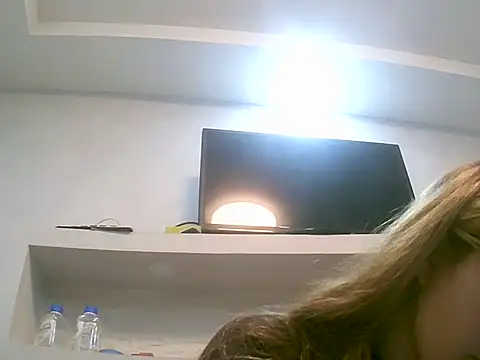 Snapshot of VittoriaTaylor chatting on February 18, 2026, 12:56 pm VittoriaTaylor online show from February 18, 2026, 12:56 pm